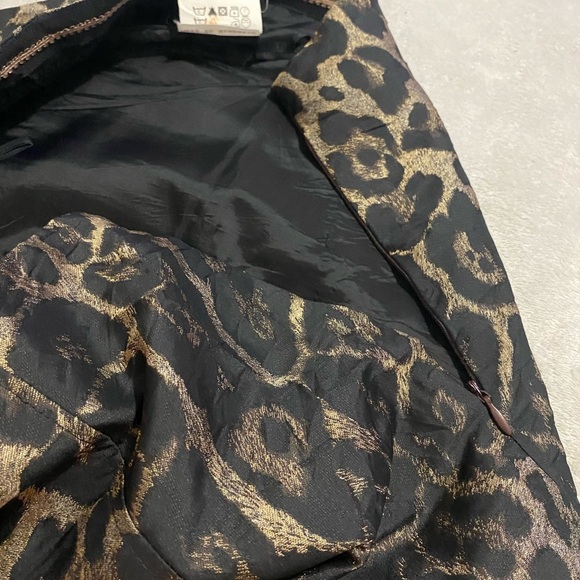 Rena Lange Black and Tan A-Line Pleated Skirt - Picture 11 of 16